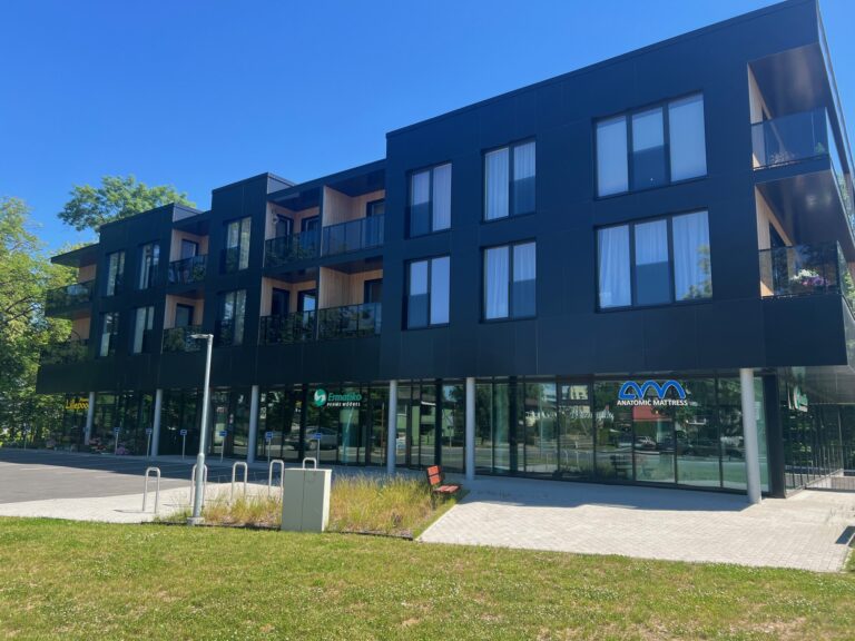 Kortermaja puitaknad